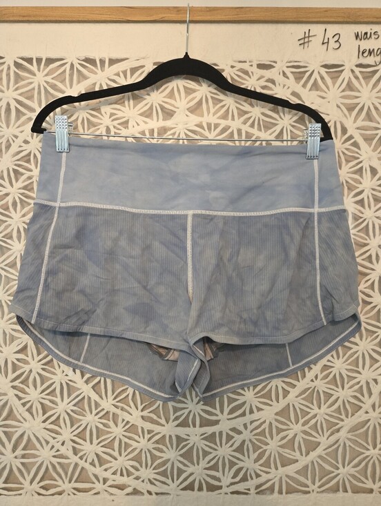 lululemon athletica Pants - Lululemon Speed Up Shorts 2.5” Blue Tie Dye Size 10 High-Rise Athletic Running